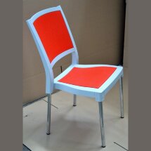 Стул пластиковый NEW Classic двухцветный на металлокаркасе красный